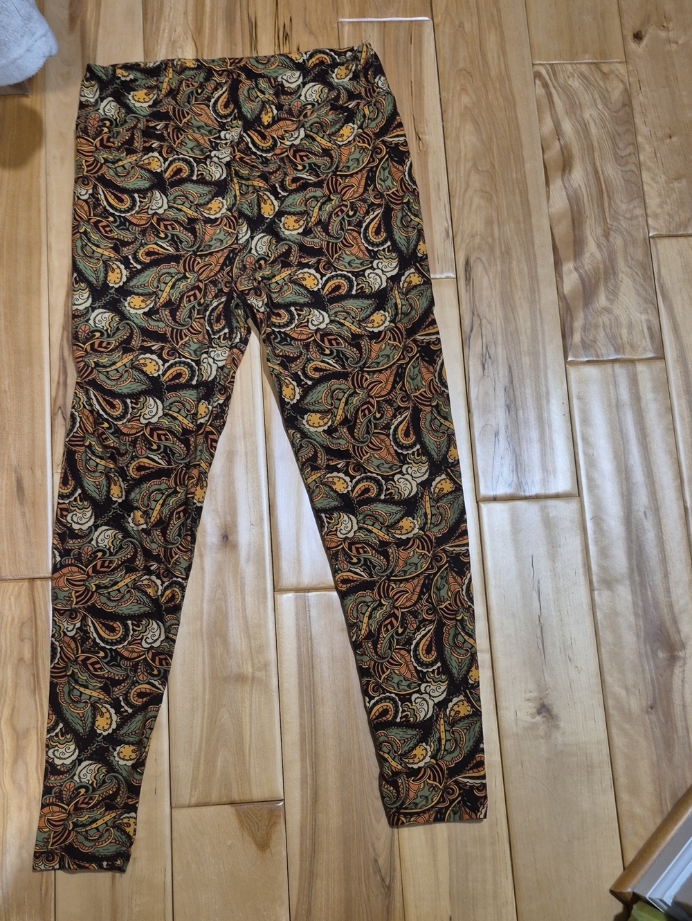 LuLaRoe Paisley Leggings in Black, Brown, Green, Orange, Cream